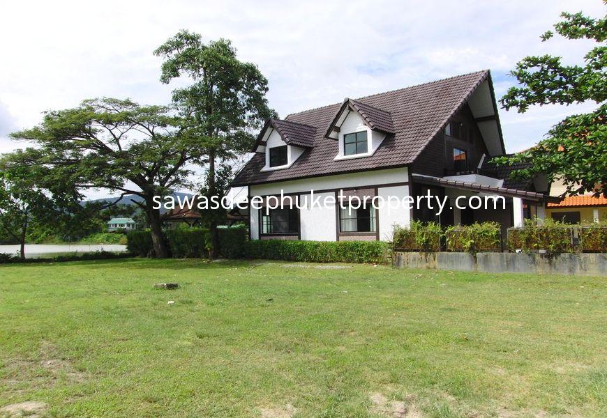 2 Storey - 3 Bedroom House near BCIS For Sale