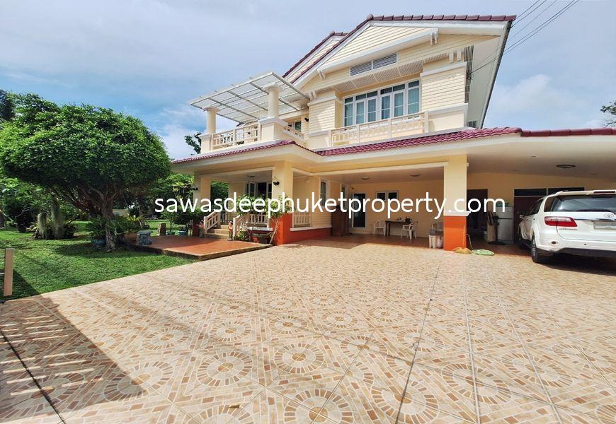 5 BR House on Large Land Plot for Sale in Chalong