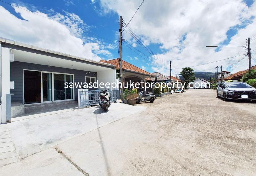 Fully Furnished 1-Bedroom House near Chalong Circle for Rent