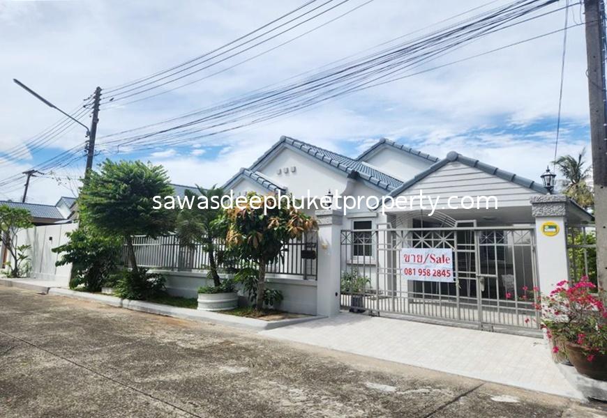 Newly Renovated 3 Bedroom House in Land & House for Sale