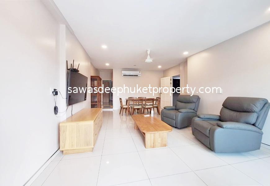 Comfortable 1-Bedroom House near Chalong Circle for Rent
